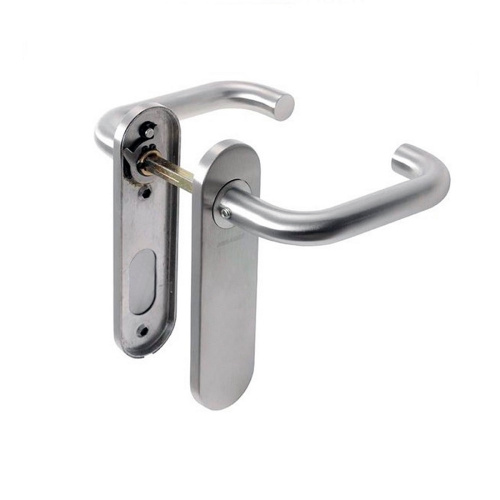 ASSA ABLOY AHW700UUBL / пара ручек дверных 40-60 72 BL+BL от компании Аблой за 3 590 руб.
