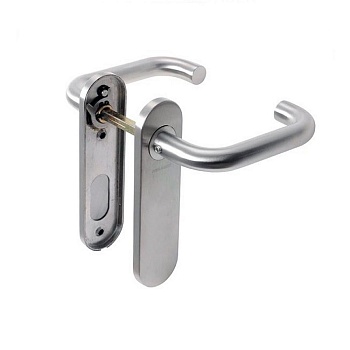 ASSA ABLOY AHW700UUBL / пара ручек дверных 40-60 72 BL+BL от производителя Аблой